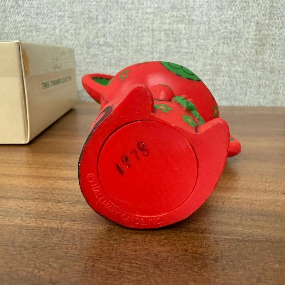 Vintage 1978 Hallmark Tree-Trimmer Collection‎ Red Floral Mouse Ornament Boxed